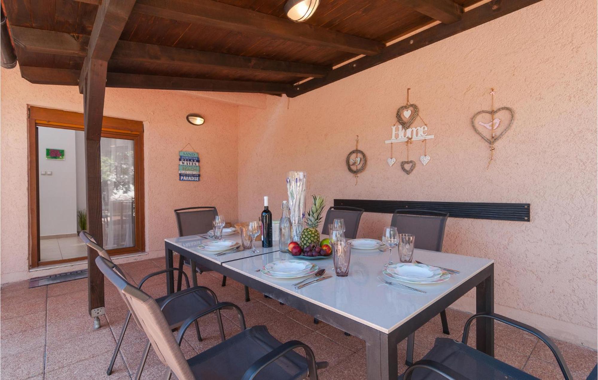 Cozy Home In Mudri Dolac With Kitchen Basina Eksteriør billede